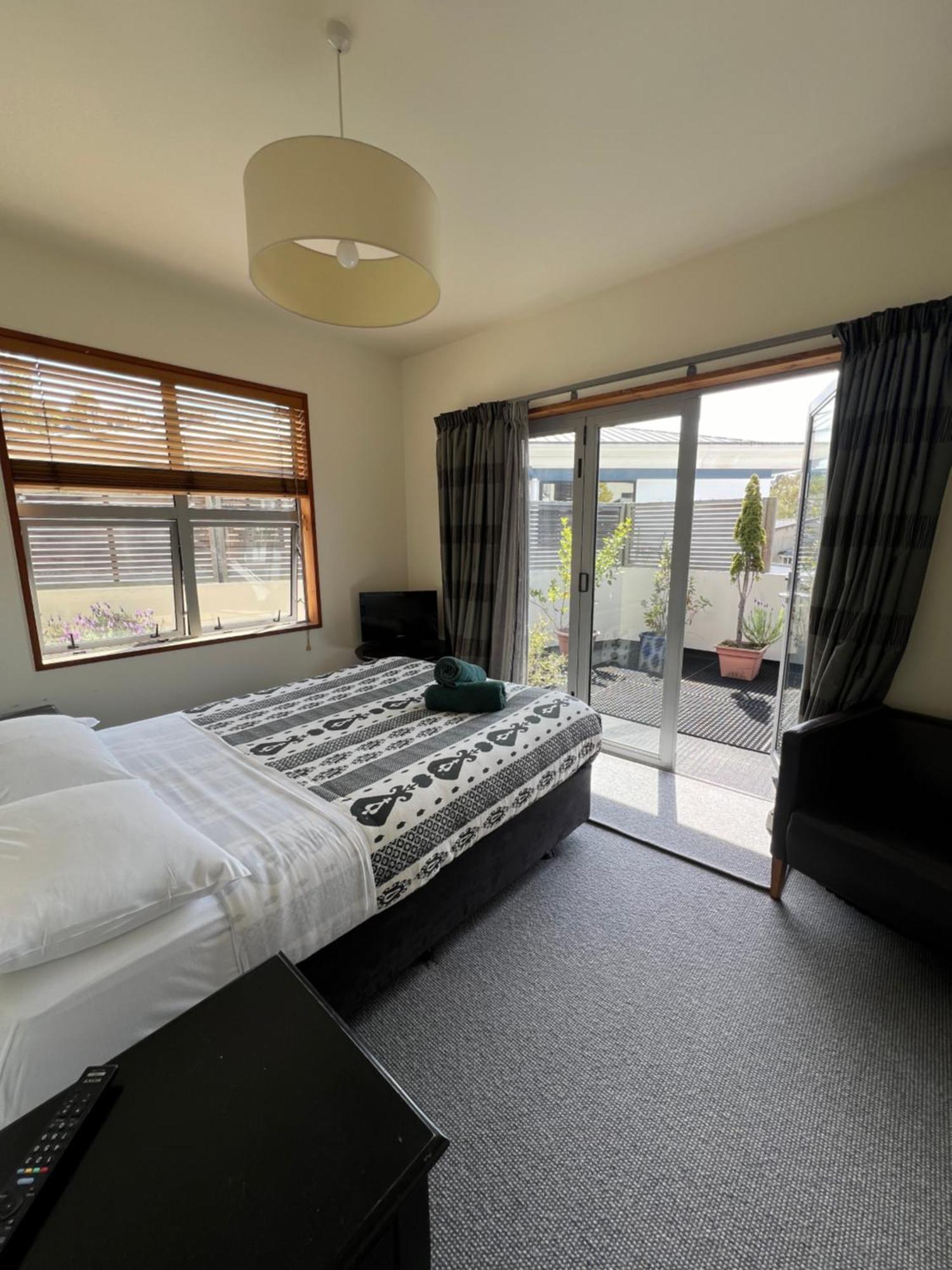On Top Backpackers Dunedin Exterior foto