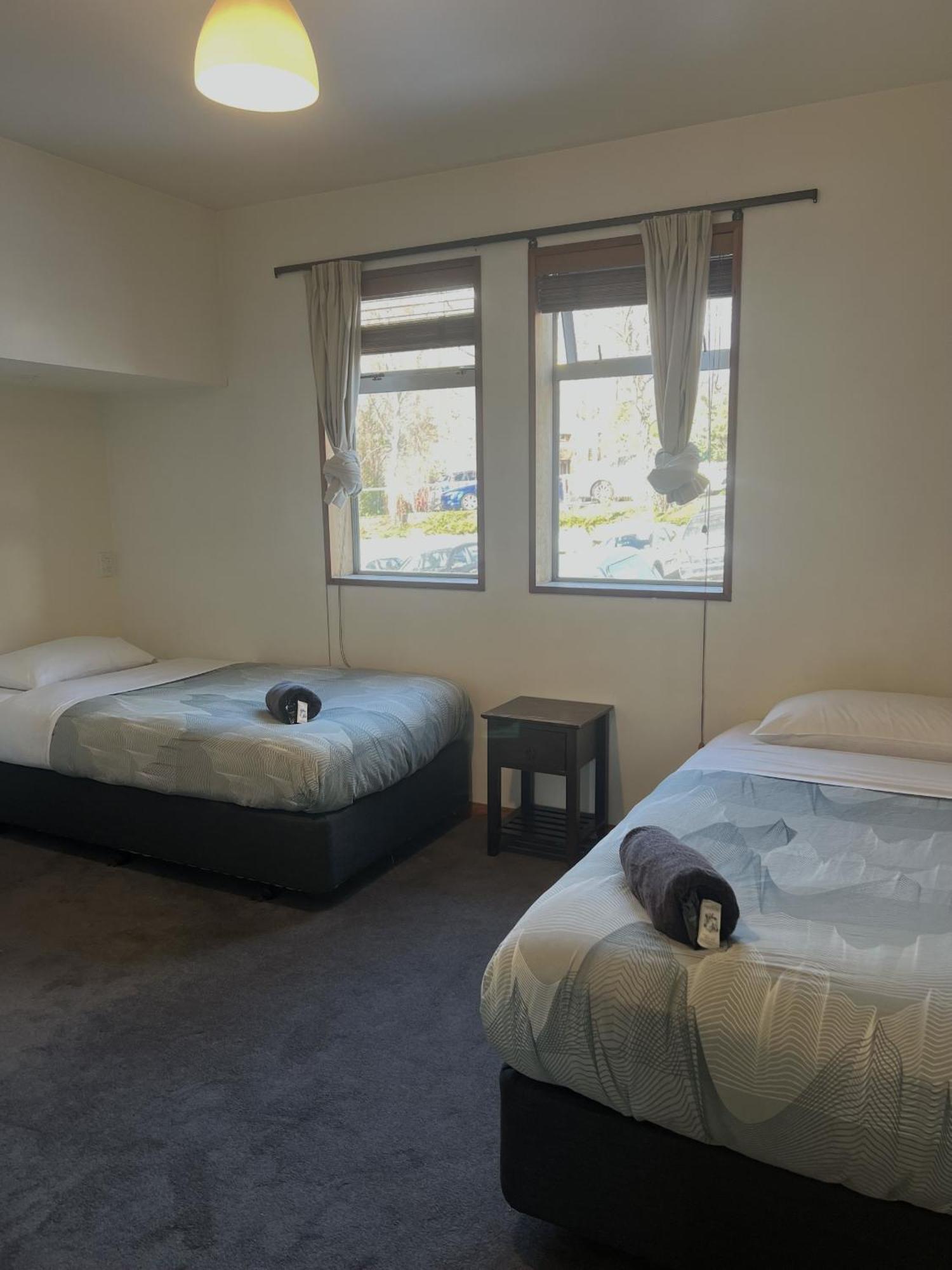 On Top Backpackers Dunedin Exterior foto