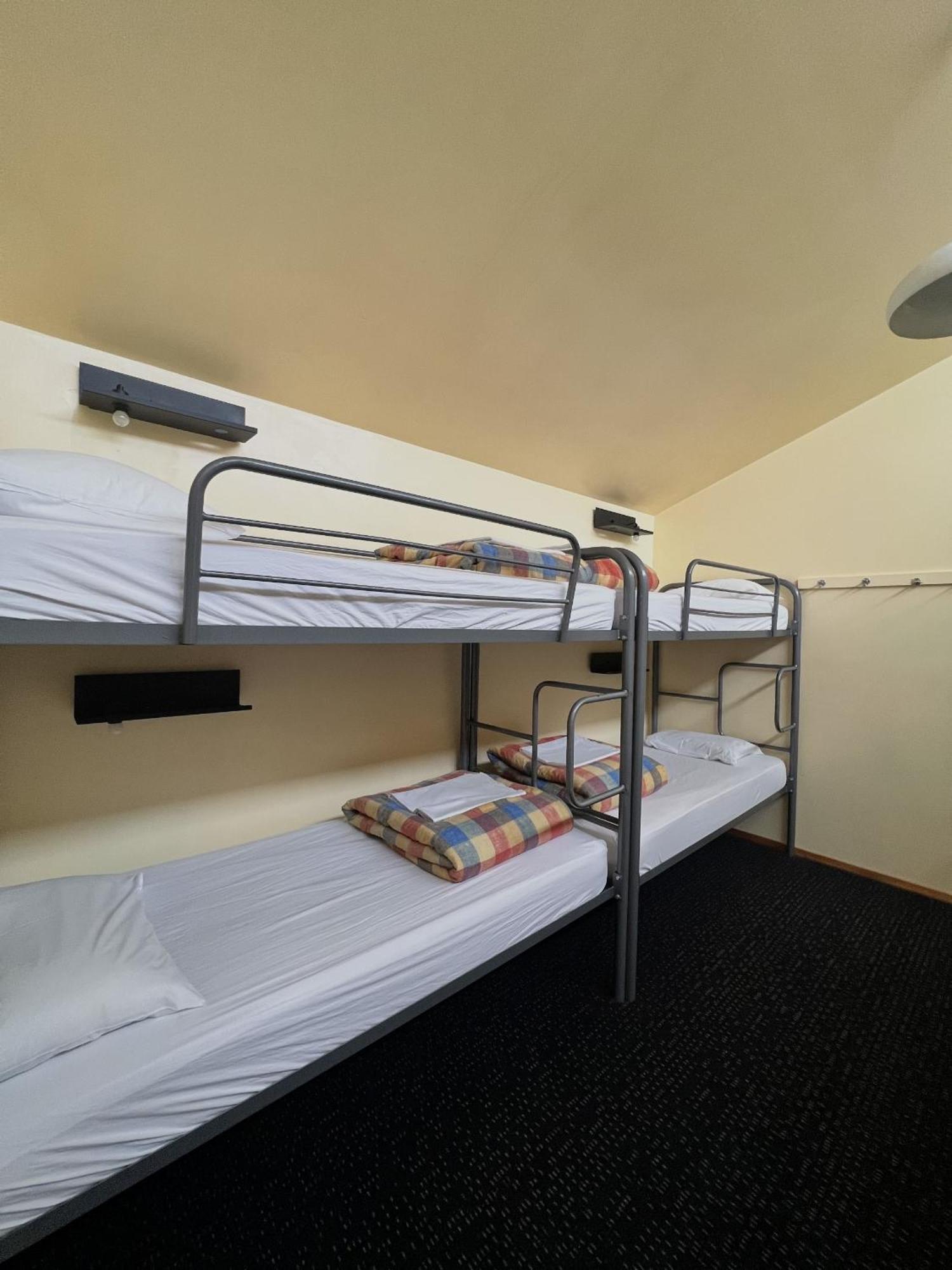On Top Backpackers Dunedin Exterior foto